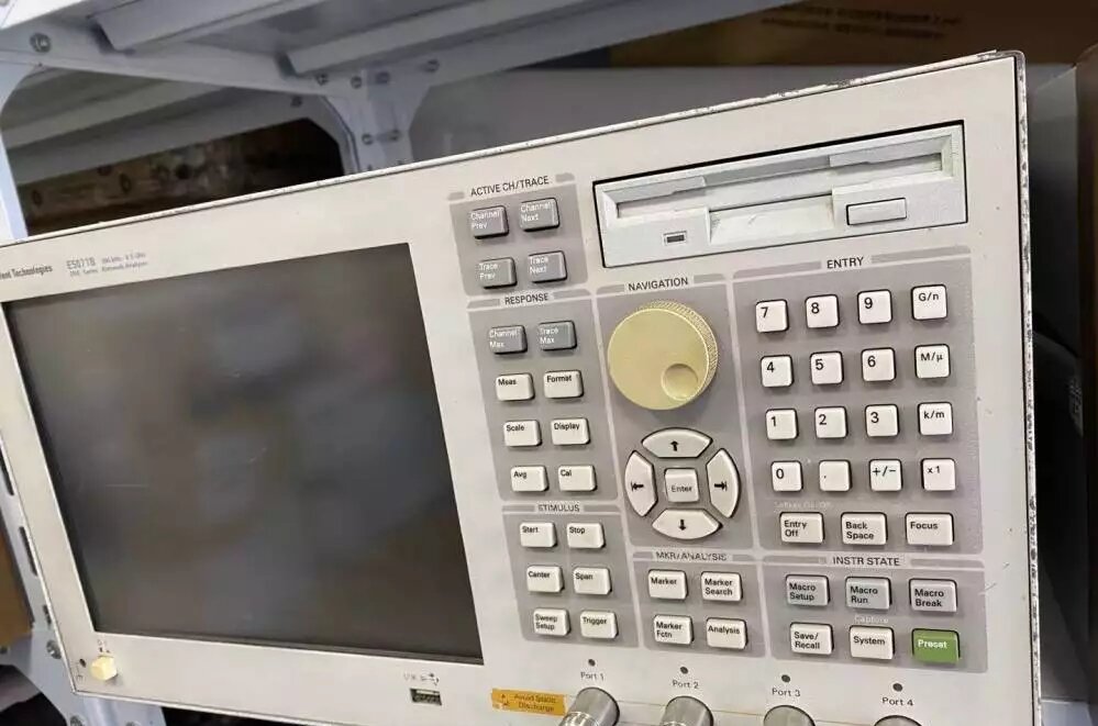 645303499e89e.jpg 網分E5071B 4口 3.jpg